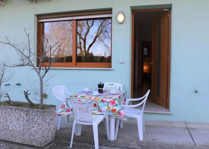 Functional Flat In A Pool Paradise *