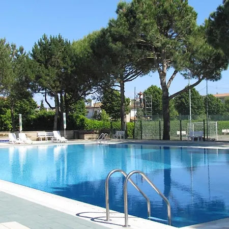 Renovated Flat In Pool Paradise - Beahost *