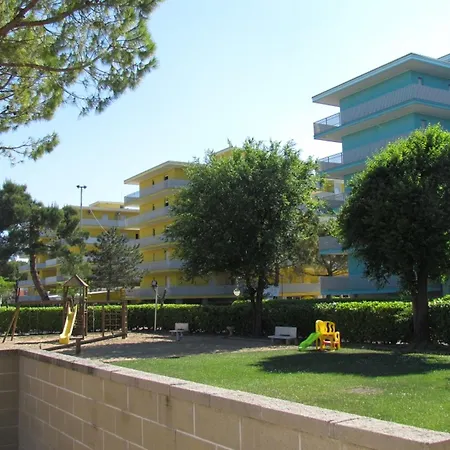 Renovated Flat In Pool Paradise - Beahost
