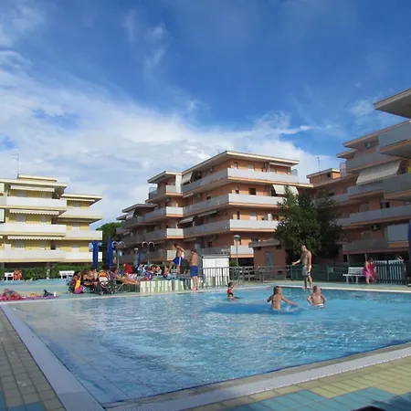Renovated Flat In Pool Paradise - Beahost * Бибионе