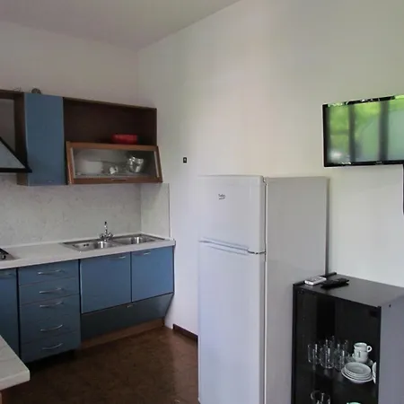Functional Flat In A Pool Paradise Бибионе